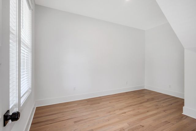 1902 12th Ave, N, Nashville, TN 37208
