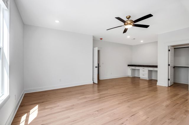 1902 12th Ave, N, Nashville, TN 37208
