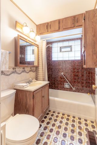 6046 S Melvina Avenue, Chicago, IL 60638