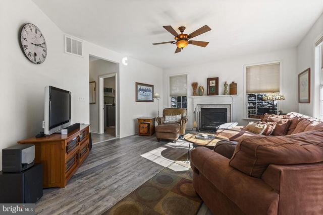 1868 ROBERTA DR, Chester, MD 21619