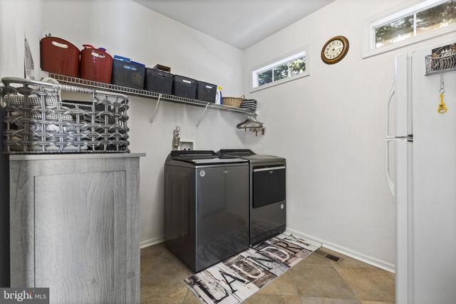 1868 ROBERTA DR, Chester, MD 21619