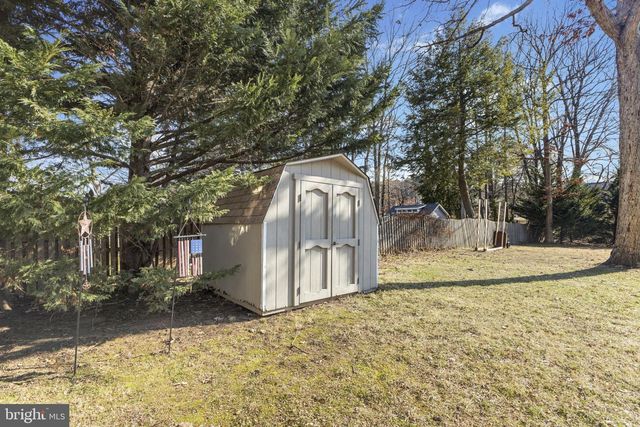 1868 ROBERTA DR, Chester, MD 21619