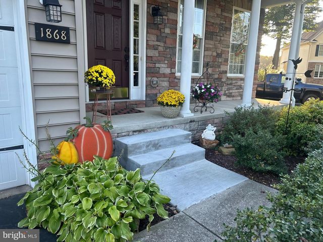 1868 ROBERTA DR, Chester, MD 21619
