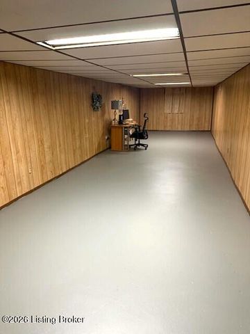 5505 Bruce Ave, Louisville, KY 40214