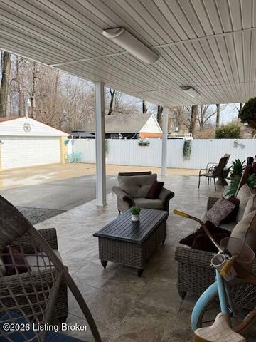 5505 Bruce Ave, Louisville, KY 40214