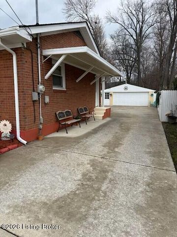 5505 Bruce Ave, Louisville, KY 40214