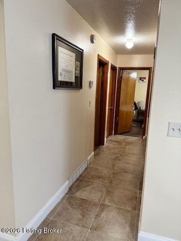 5505 Bruce Ave, Louisville, KY 40214