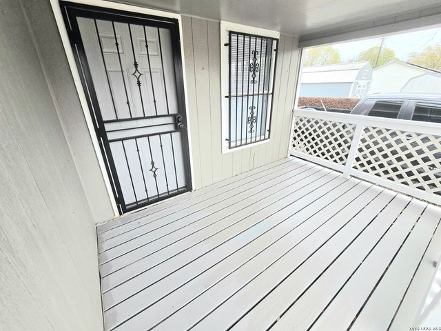 118 Fuente, San Antonio, TX 78210