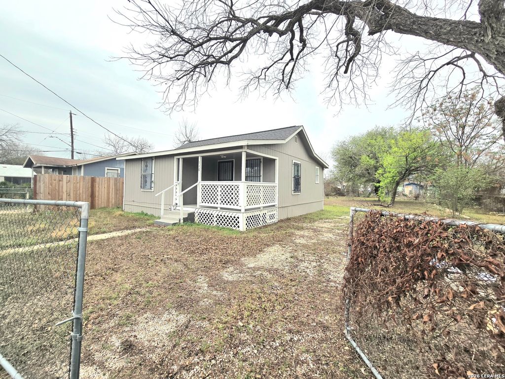 118 Fuente, San Antonio, TX 78210