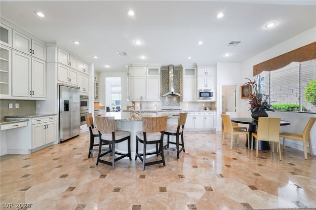 8242 Bella Veduta Avenue, Las Vegas, NV 89178