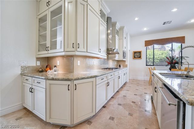 8242 Bella Veduta Avenue, Las Vegas, NV 89178