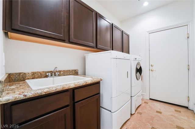 8242 Bella Veduta Avenue, Las Vegas, NV 89178