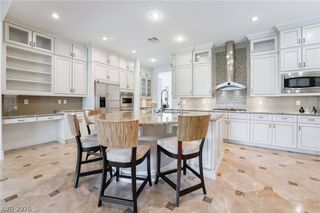 8242 Bella Veduta Avenue, Las Vegas, NV 89178