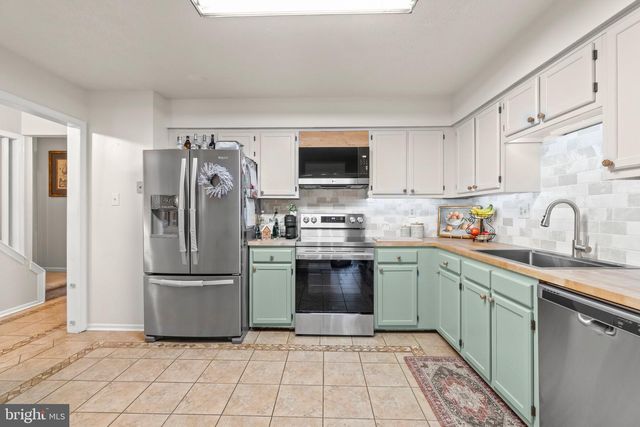 1005 ANDOVER CT, Marlton, NJ 08053