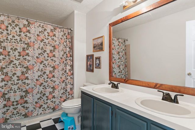 1005 ANDOVER CT, Marlton, NJ 08053