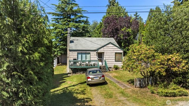 122 NW 103rd Street, Seattle, WA 98177