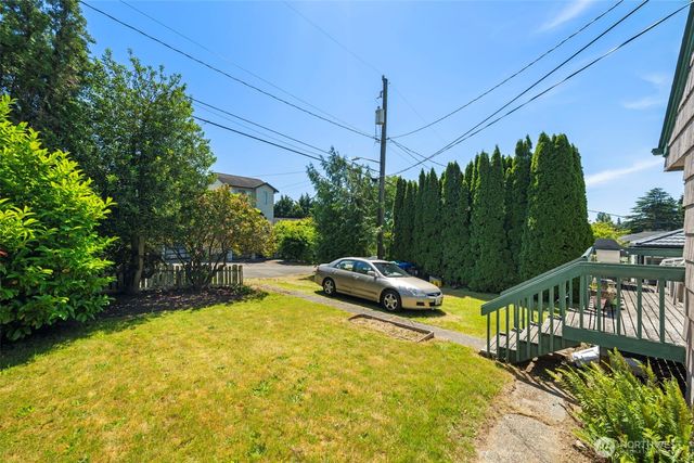 122 NW 103rd Street, Seattle, WA 98177