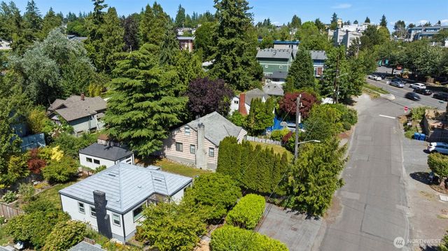 122 NW 103rd Street, Seattle, WA 98177