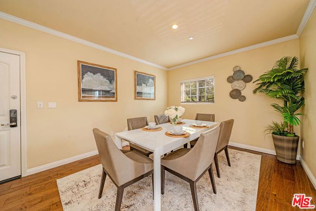 957 S Wilton Place 1, Los Angeles, CA 90019