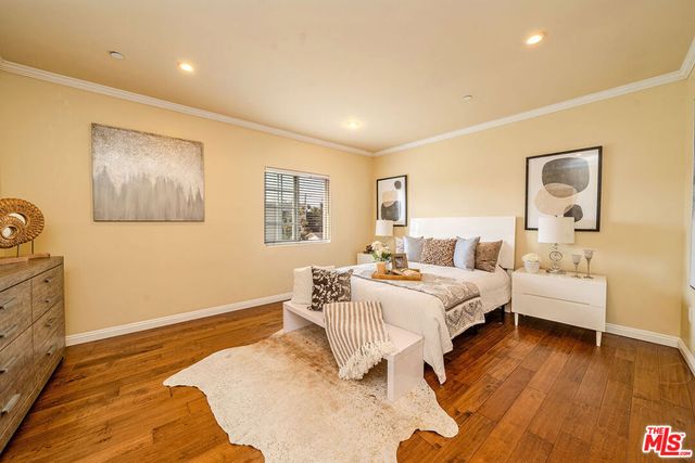 957 S Wilton Place 1, Los Angeles, CA 90019