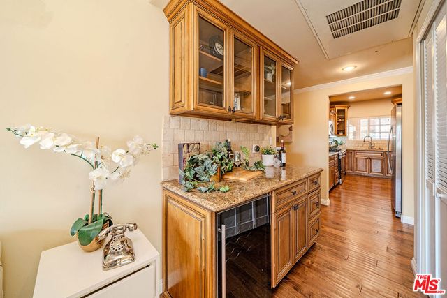 957 S Wilton Place 1, Los Angeles, CA 90019