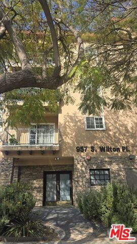 957 S Wilton Place 1, Los Angeles, CA 90019