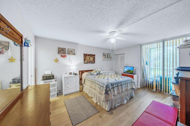 3361 NW 47th Terrace 231, Lauderdale Lakes, FL 33319