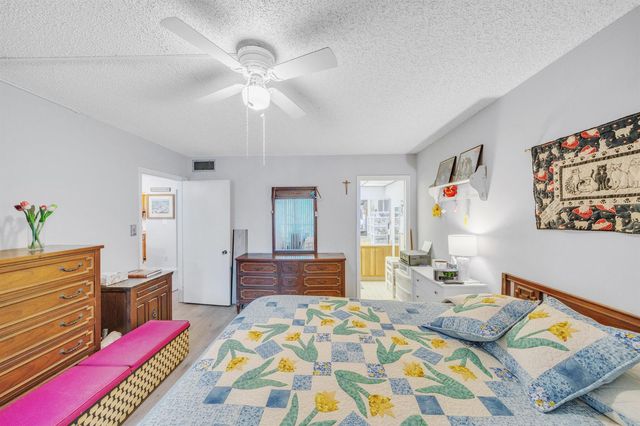 3361 NW 47th Terrace 231, Lauderdale Lakes, FL 33319