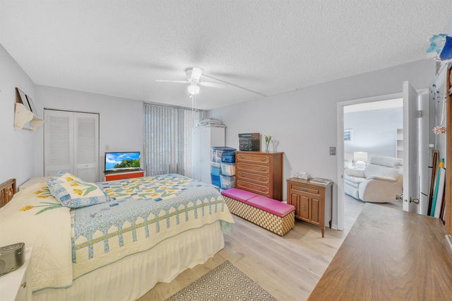 3361 NW 47th Terrace 231, Lauderdale Lakes, FL 33319