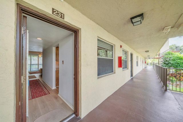 3361 NW 47th Terrace 231, Lauderdale Lakes, FL 33319