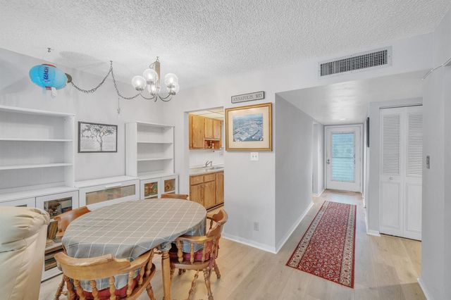 3361 NW 47th Terrace 231, Lauderdale Lakes, FL 33319