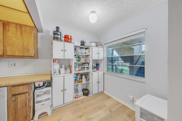 3361 NW 47th Terrace 231, Lauderdale Lakes, FL 33319
