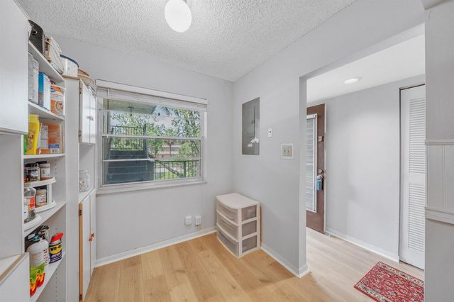 3361 NW 47th Terrace 231, Lauderdale Lakes, FL 33319