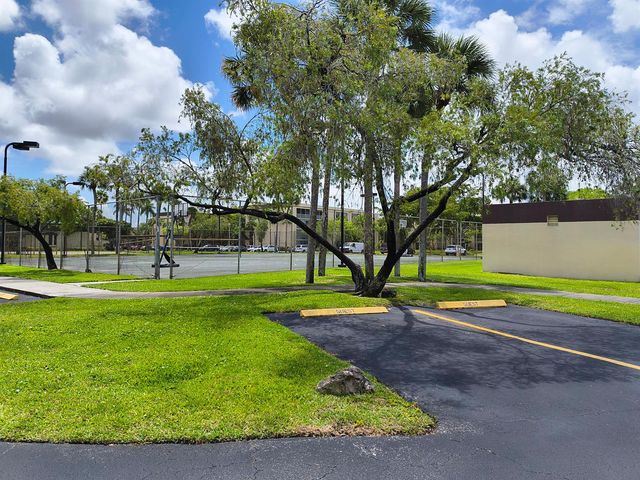 3361 NW 47th Terrace 231, Lauderdale Lakes, FL 33319