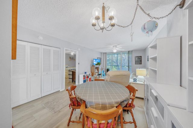 3361 NW 47th Terrace 231, Lauderdale Lakes, FL 33319