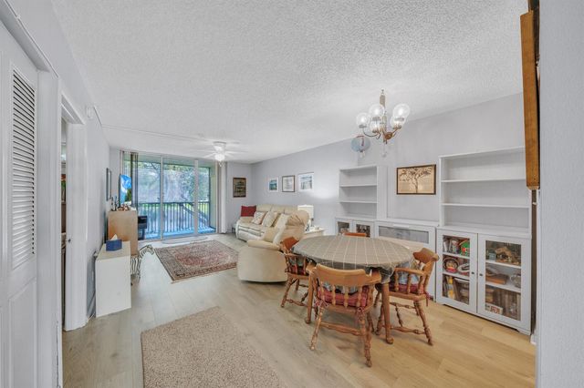 3361 NW 47th Terrace 231, Lauderdale Lakes, FL 33319