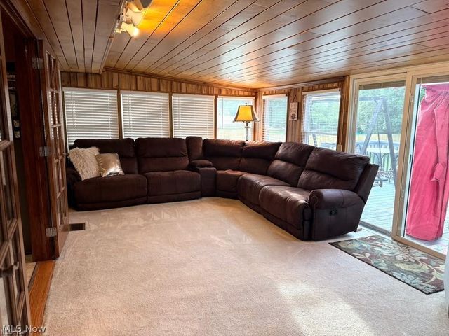 10457 Persimmon Street NW, Canal Fulton, OH 44614
