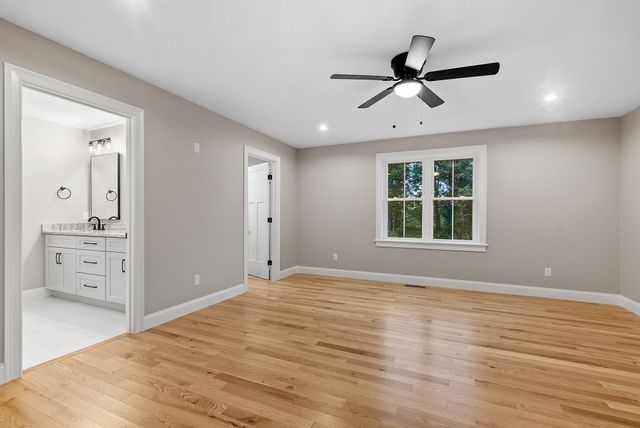 262 Glenwood Rd, Rutland, MA 01543