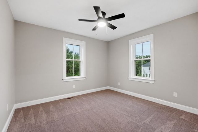 262 Glenwood Rd, Rutland, MA 01543