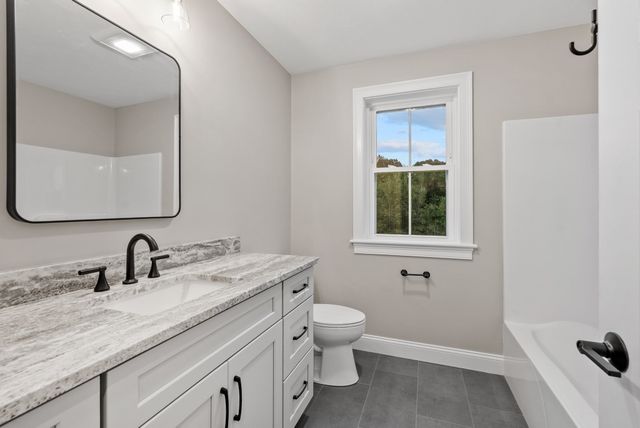 262 Glenwood Rd, Rutland, MA 01543
