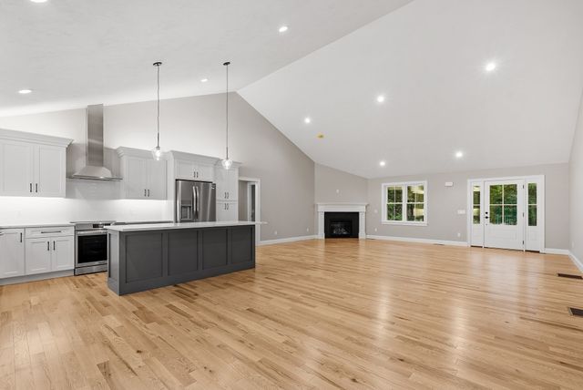 262 Glenwood Rd, Rutland, MA 01543