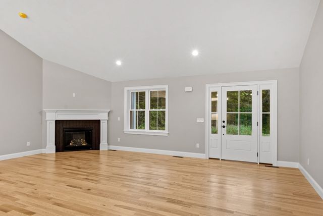 262 Glenwood Rd, Rutland, MA 01543
