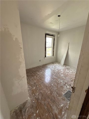3007 E 4th Street, Dayton, OH 45403
