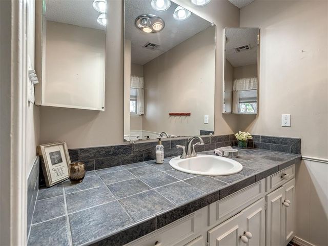 4817 NW 74th Street, Oklahoma City, OK 73132