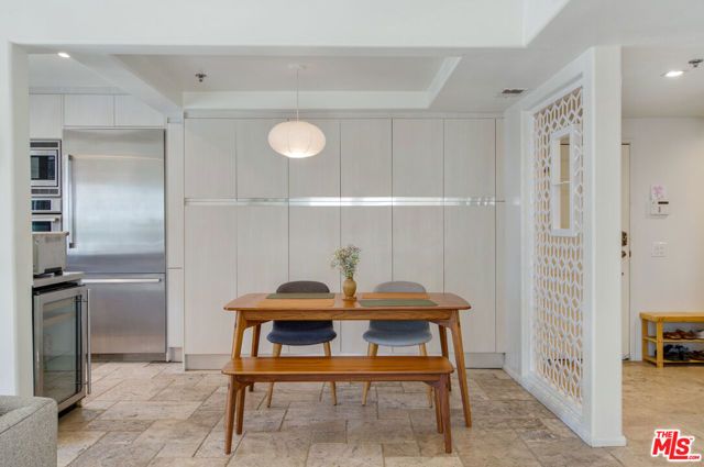 11838 Kiowa Avenue 101, Los Angeles, CA 90049