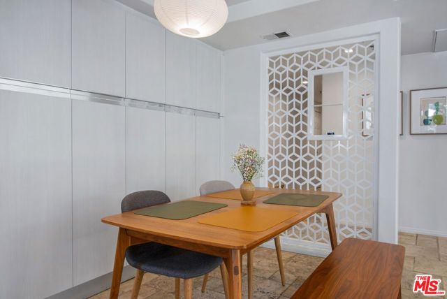 11838 Kiowa Avenue 101, Los Angeles, CA 90049