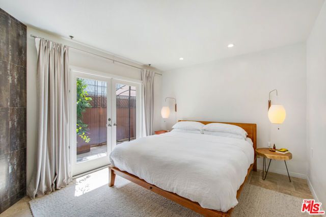 11838 Kiowa Avenue 101, Los Angeles, CA 90049