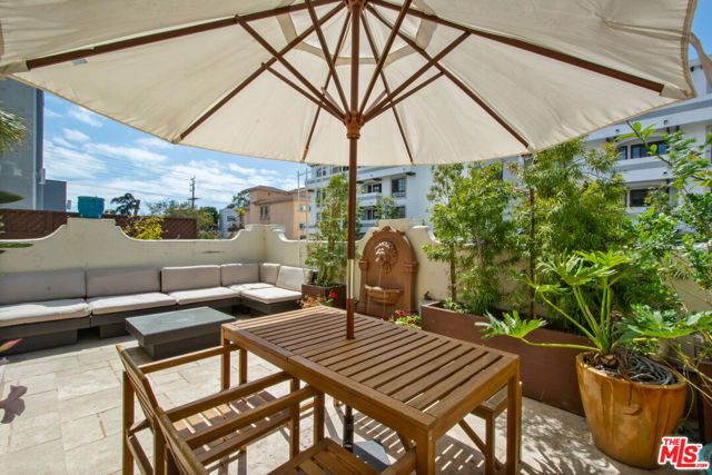 11838 Kiowa Avenue 101, Los Angeles, CA 90049