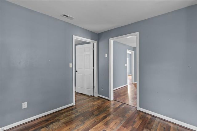 206 Oak ST, Suffolk, VA 23434