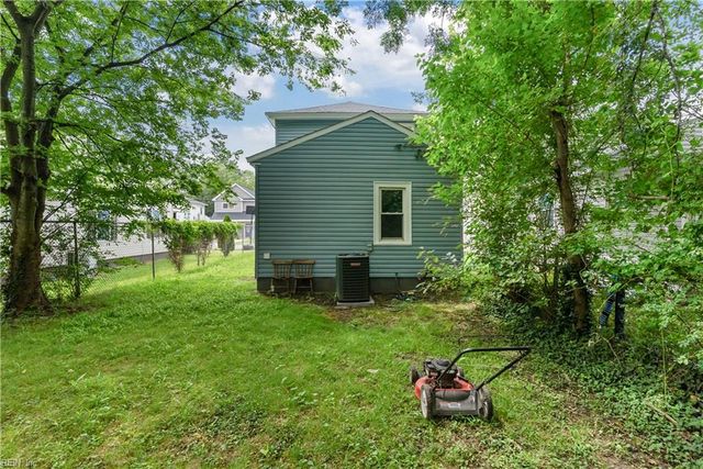 206 Oak ST, Suffolk, VA 23434